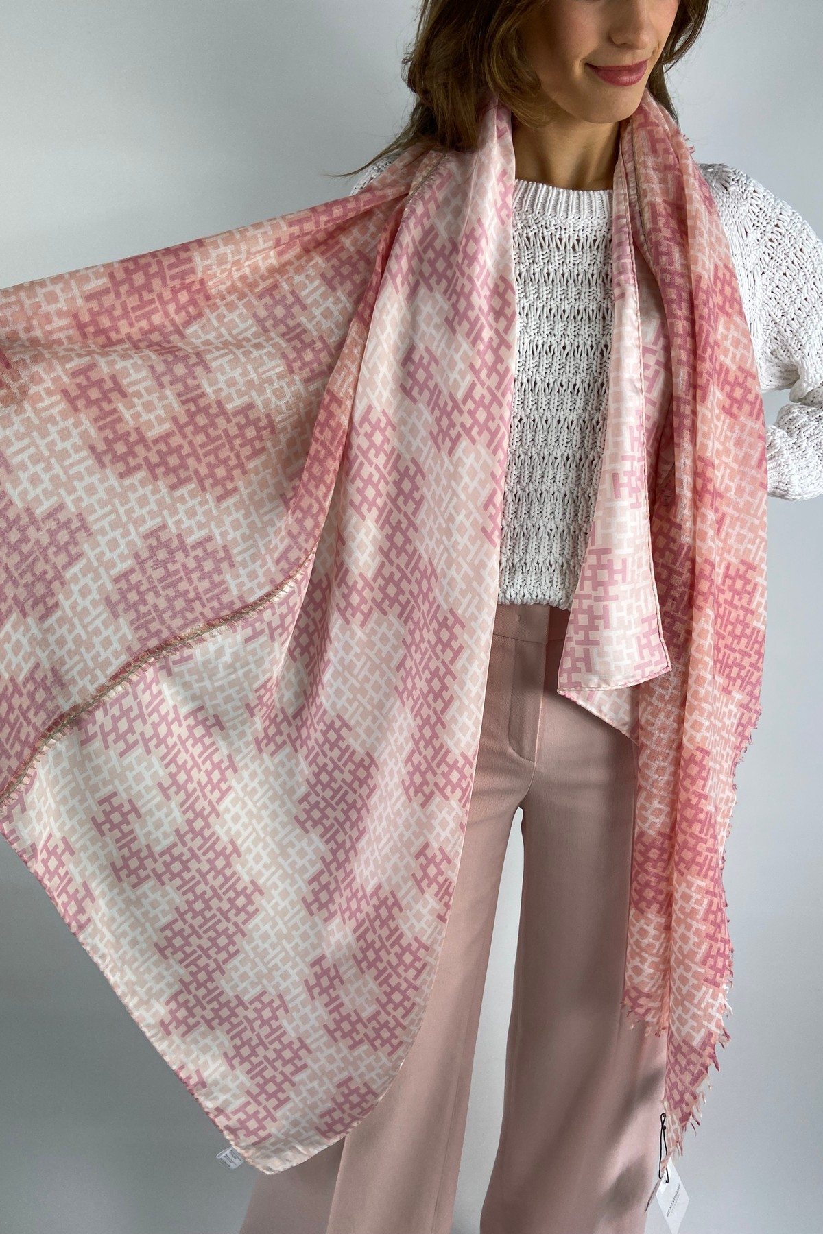 Hemisphere - IMIXALIKIBI - Sjaal H-print zijde wol roze - uitverkocht