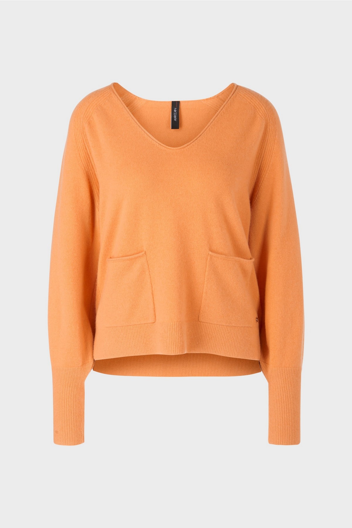 Pull V 100% cashmere in de kleur dark orange van het merk Marc Cain Collections
